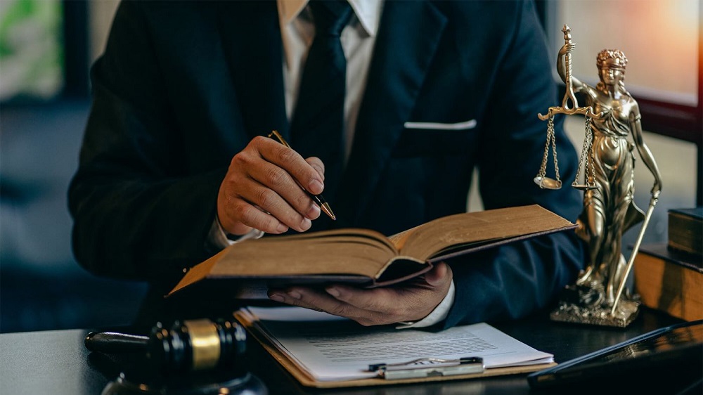 Lemon Law Attorney in Los Angeles: Protecting Your Rights on the Road 